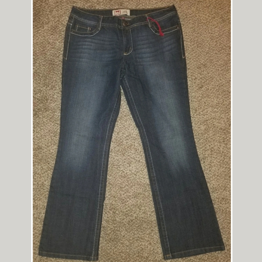 Lei Ashley Lowrise Slim Boot 15 NWOT